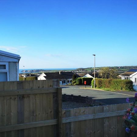 3-Bed 5-6 Berth Modernised Bungalow! Tenby Exteriör bild
